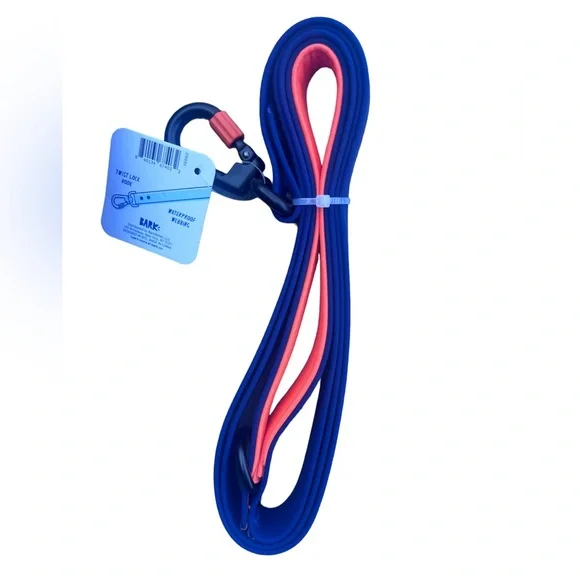 Dog loving Subaru fans! Brand new Subaru, tote bag with dog accessories. 🔥 - Picture 4 of 12